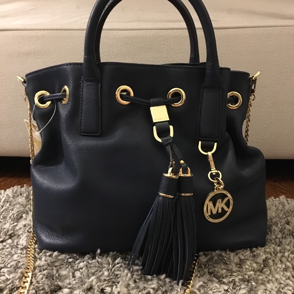 Michael Kors Handbags - Michael Kors satchel/crossbody